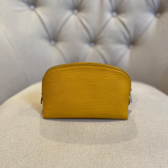 Louis Vuitton Handbags - LV cosmetic bag